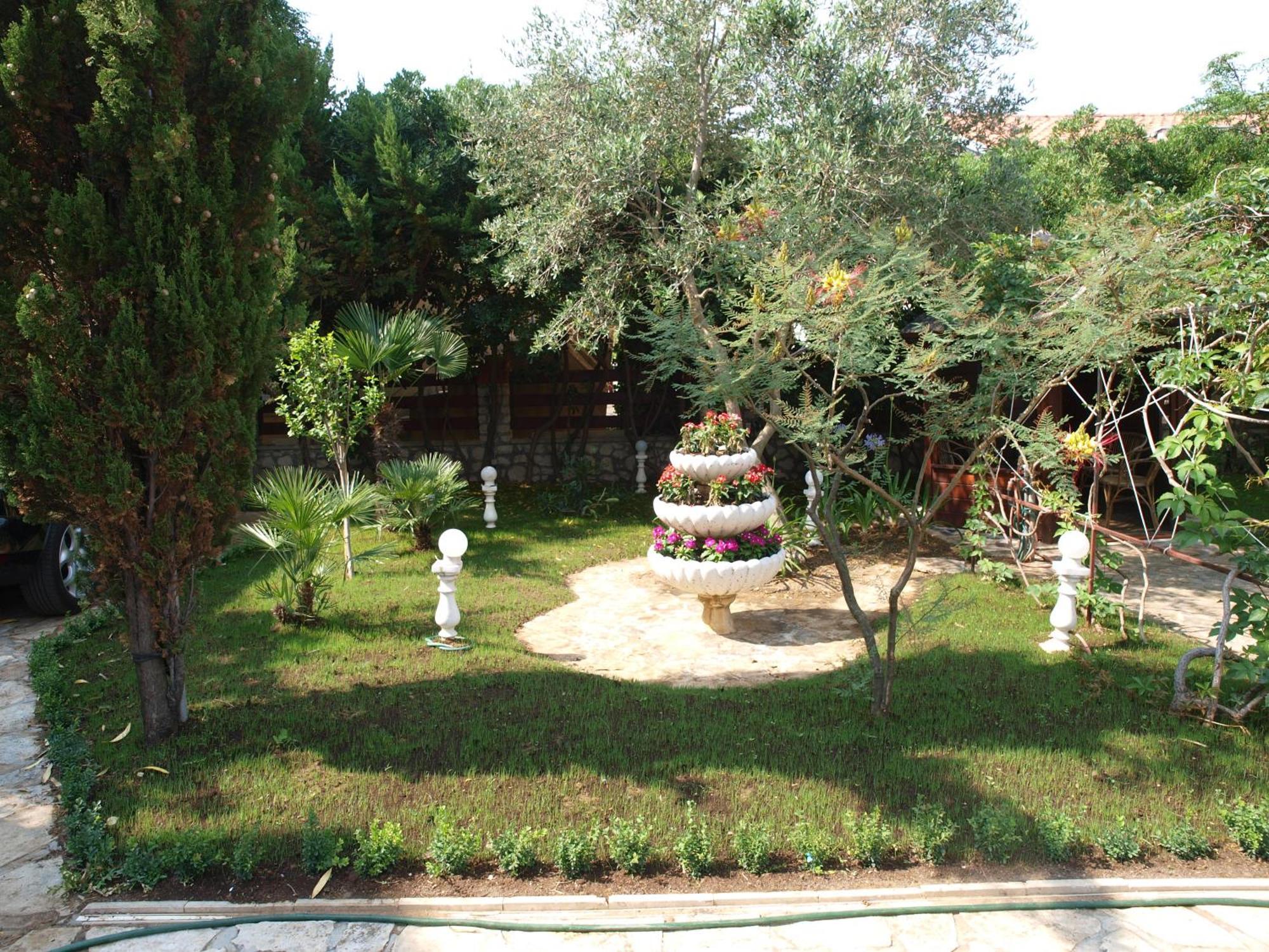 Apartments And Bungalows Vila Dalibor Нин Экстерьер фото